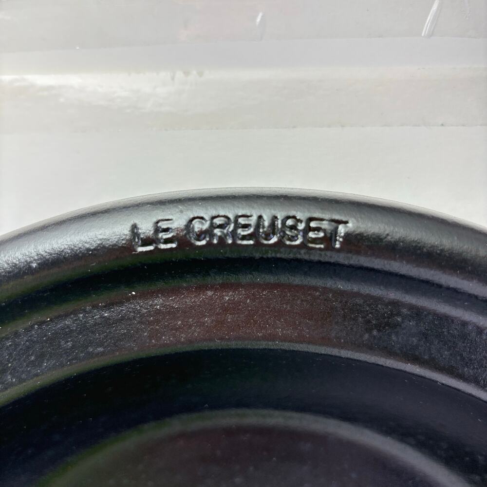 LE CREUSET Moroccan Style Kiwi Color "Tagine" Enameled Cast Iron Stonewre 2.5QT - Picture 10 of 10